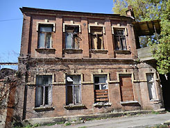 В минувшие выходные в Сухуме нелегально снесли два здания, построенные в  начале XX века