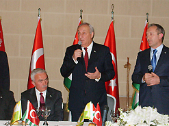 Президент Абхазии Сергей Багапш встретился с представителями Абхазской диаспоры в Стамбуле.