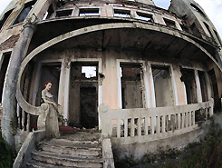 В исторической зоне абхазской столицы  разрушается  двухэтажное здание в стиле «модерн»