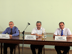 Кандидаты в президенты Абхазии  выступают за  чистые и честные выборы.