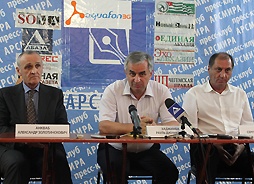 Состоялась совместная пресс-конференция трех кандидатов в президенты