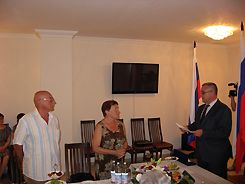 В посольстве России в Абхазии чествовали семейные пары, прожившие в браке более сорока лет