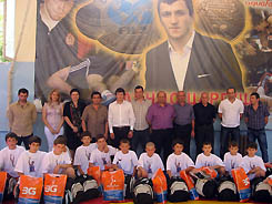 Аквафон подарил сборной Абхазии по вольной борьбе спортивную экипировку с абхазской символикой. 