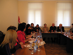 Югоосетинские женщины рассказали членам общественной палаты Абхазии о ситуации в их республике после выборов главы государства