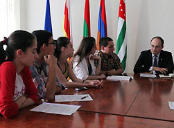 В МИД Абхазии встретились с будущими студентами МГИМО
