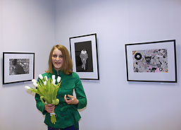 В частной галерее «Агава» открылась выставка графики ученицы 11 класса Николь Барцыц  